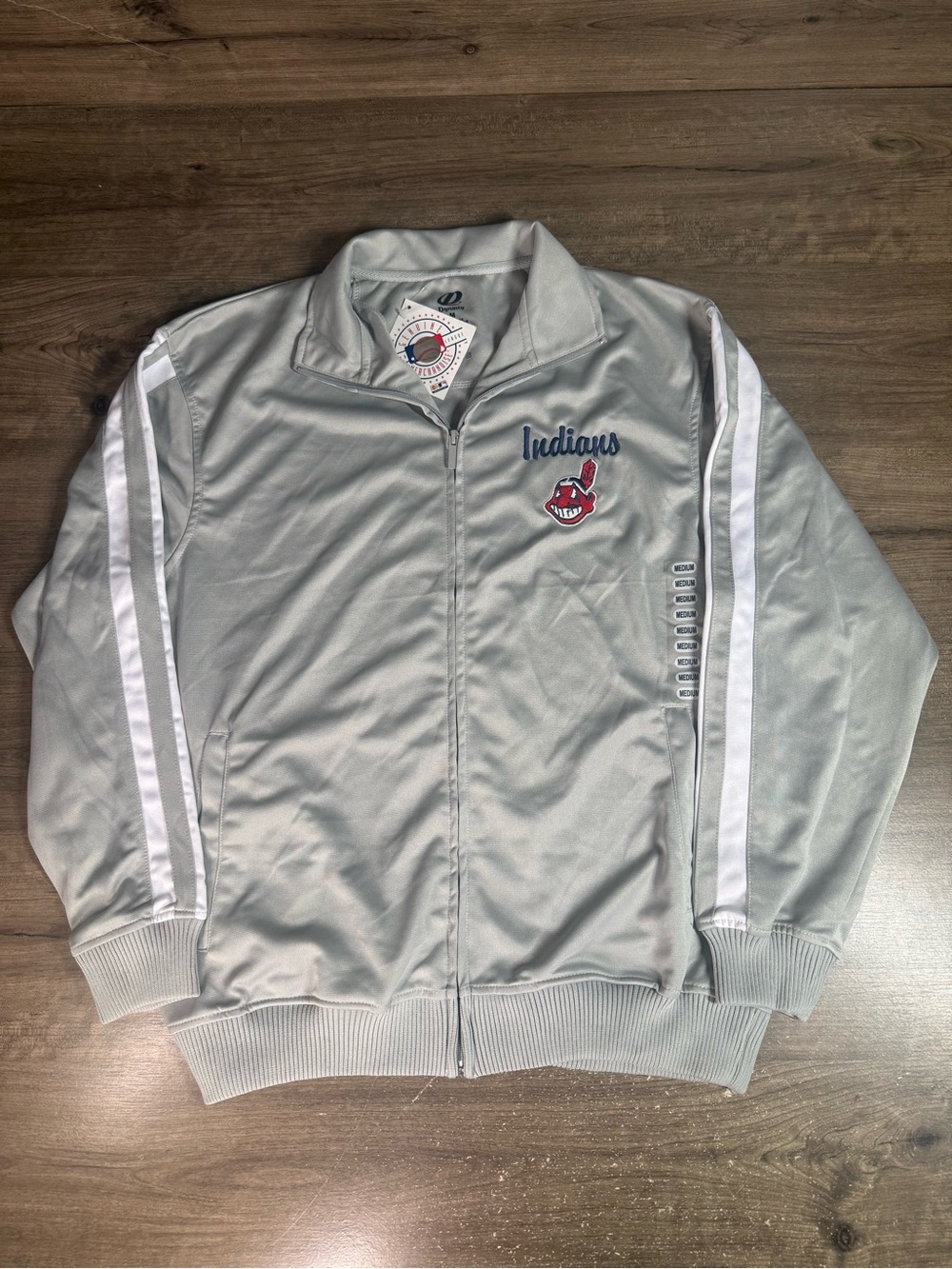 NWT Cleveland Indians Chief Wahoo Dynasty Track Jacket Men’s M Vintage MLB Gray